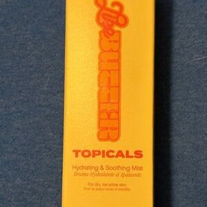 Topicals Hydrating & Soothing Mist